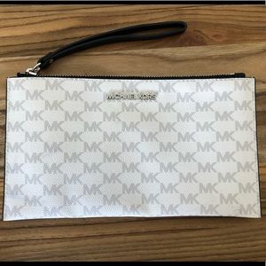 Michael Kors wristlet